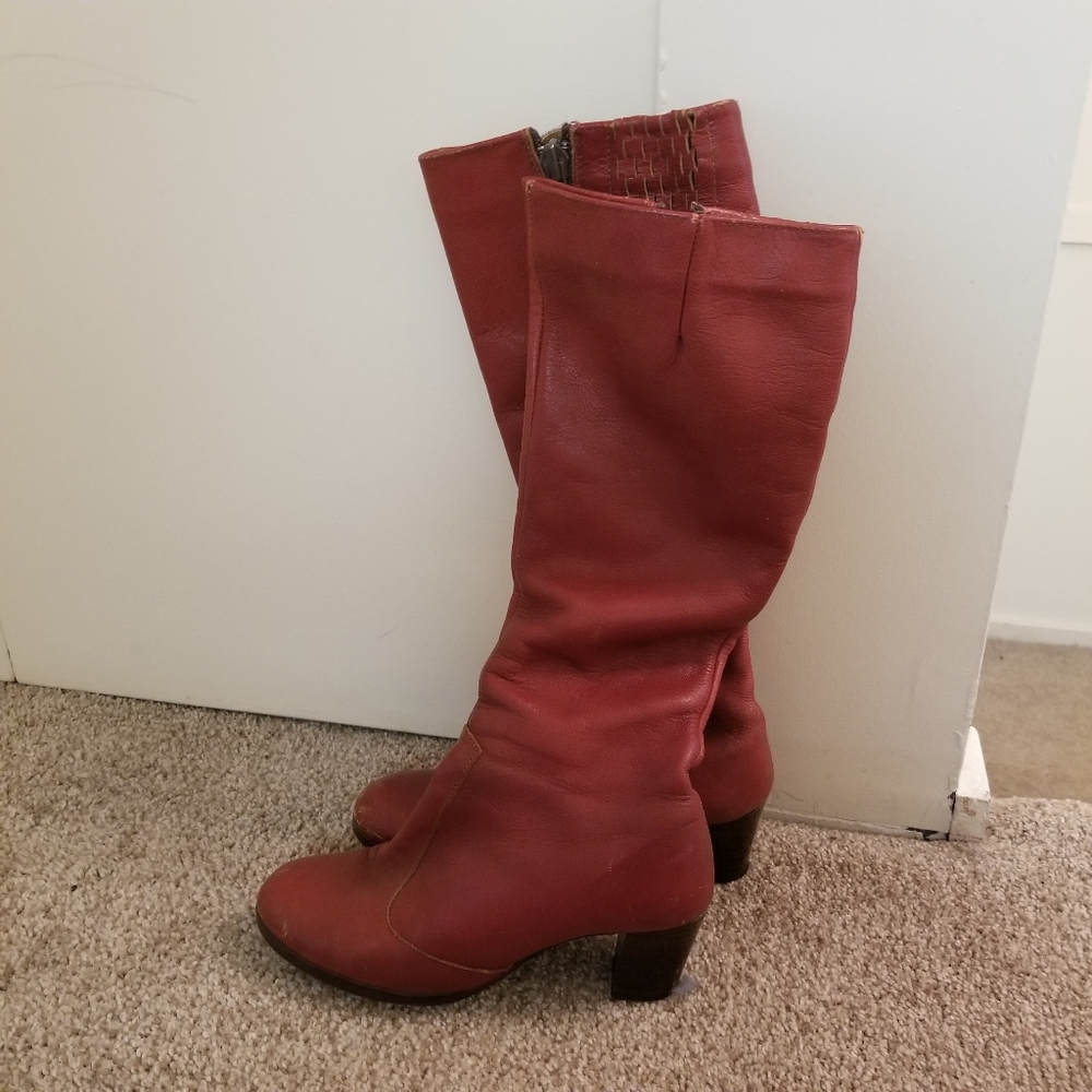 Vintage red leather heeled boots, sz 6.5